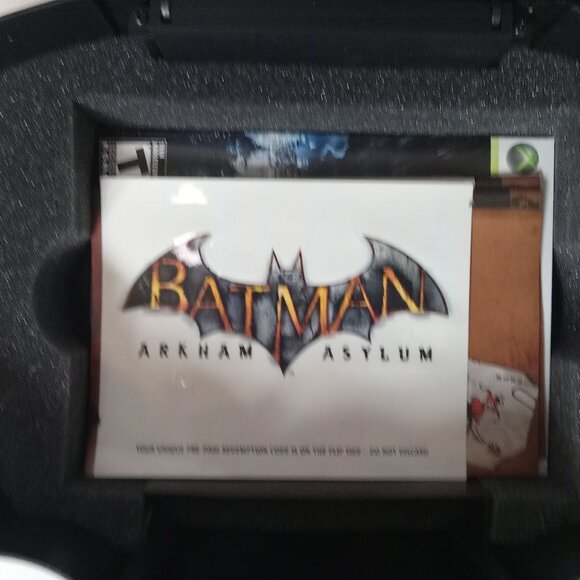 Batman: Arkham Asylum Collector's Edition Microsoft Xbox 360 2009 Complete - Picture 11 of 16